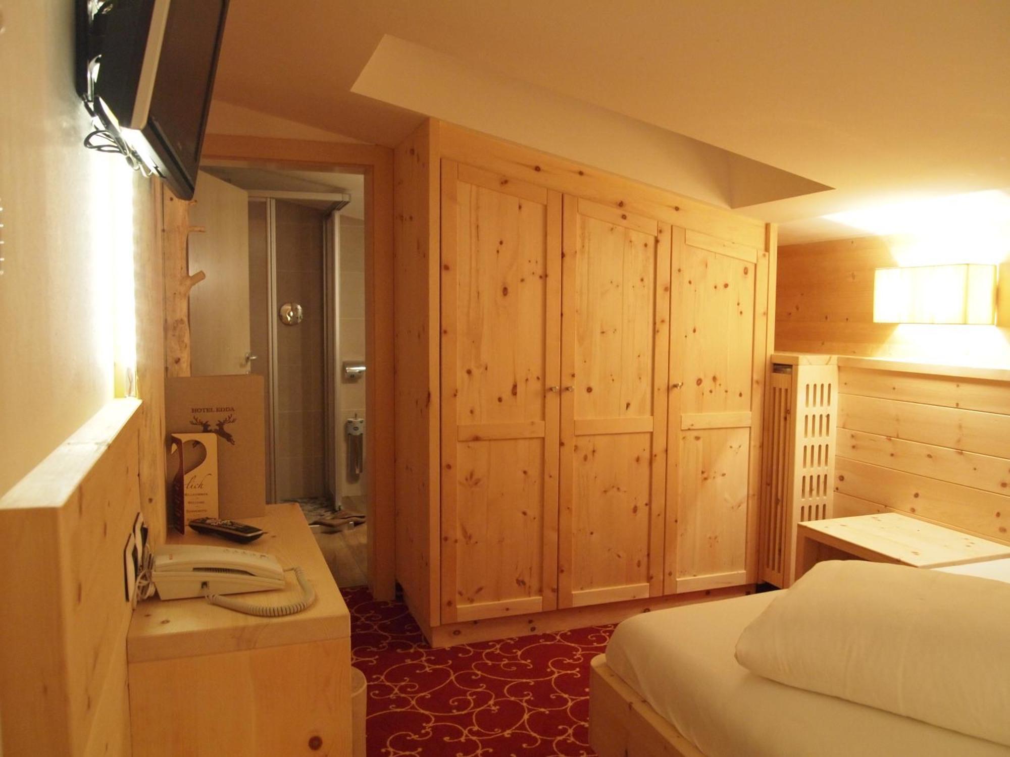 Hotel Edda セルヴァ・ディ・ヴァル・ガルデーナ 部屋 写真